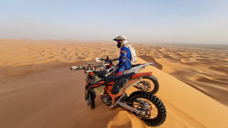 Bicicletas en la cima de Desert Dune